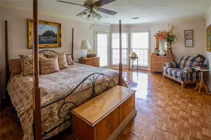 7918 Fairdale Ln, Houston, TX 77063 - Photo 20