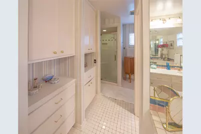 7918 Fairdale Lane, Houston, TX 77063 - Photo 18