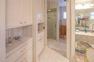 7918 Fairdale Ln, Houston, TX 77063 - Photo 18