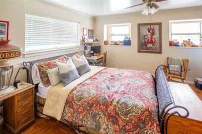 7918 Fairdale Lane, Houston, TX 77063 - Photo 14