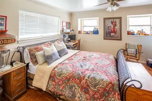 7918 Fairdale Ln, Houston, TX 77063 - Photo 14