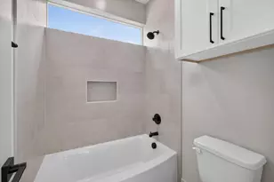 8027 Betty Boop St, Houston, TX 77028 - Photo 22