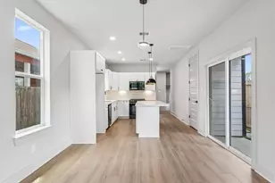 8027 Betty Boop St, Houston, TX 77028 - Photo 14