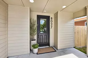 8027 Betty Boop St, Houston, TX 77028 - Photo 2