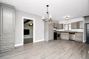 901 N Jones St, Baytown, TX 77520 - Photo 8