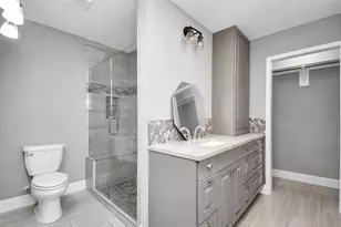 901 N Jones St, Baytown, TX 77520 - Photo 20