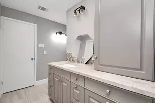 901 N Jones St, Baytown, TX 77520 - Photo 22