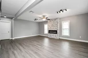 901 N Jones St, Baytown, TX 77520 - Photo 4