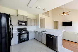 19727 Summerlin Dr, Katy, TX 77449 - Photo 12