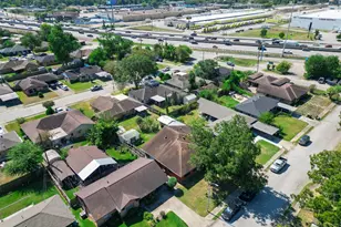 261 W Spreading Oak Dr, Houston, TX 77076 - Photo 26