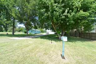 247 Selkirk Dr, Bay City, TX 77414 - Photo 38