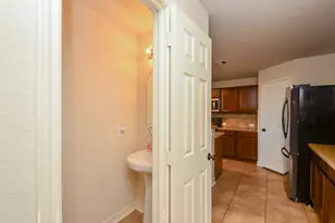 13906 Tinsley Ct, Houston, TX 77014 - Photo 4