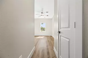 5949 Collingsworth St, Houston, TX 77026 - Photo 20