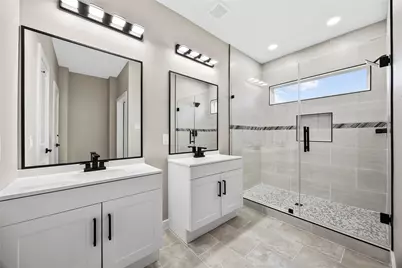 5949 Collingsworth Street, Houston, TX 77026 - Photo 30