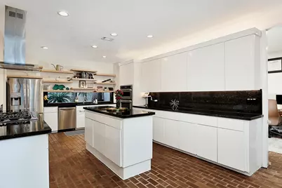 10 W Shady Lane, Houston, TX 77063 - Photo 18