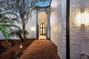 10 W Shady Ln, Houston, TX 77063 - Photo 6