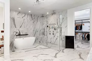 10 W Shady Ln, Houston, TX 77063 - Photo 28