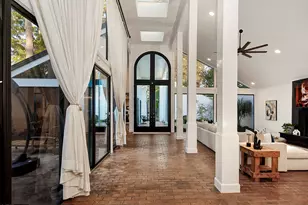 10 W Shady Ln, Houston, TX 77063 - Photo 8