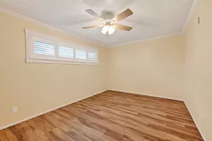 909 Silber Rd, Houston, TX 77024 - Photo 18