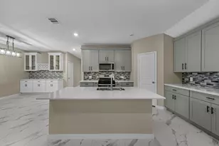 15223 Mayflower St, New Caney, TX 77357 - Photo 2