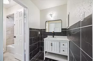 2503 Hodges Bend Cir, Sugar Land, TX 77479 - Photo 18