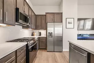 726 Carriage Knls Dr, Houston, TX 77008 - Photo 12