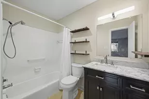 8 Hanover Ln, Panorama Village, TX 77304 - Photo 20