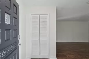 8 Hanover Ln, Panorama Village, TX 77304 - Photo 8
