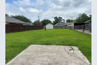 1400 Oak Street, Baytown, TX 77520 - Photo 2