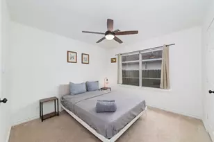 1421 Confederate Rd, Houston, TX 77055 - Photo 12