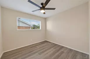 6038 Greenmont Dr, Houston, TX 77092 - Photo 26