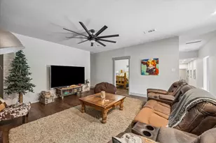 511 Chimney Cove Dr, Marble Falls, TX 78654 - Photo 12