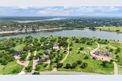 511 Chimney Cove Drive, Marble Falls, TX 78654 - Photo 32