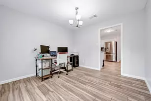 10311 Woodhollow Dr, Conroe, TX 77385 - Photo 14