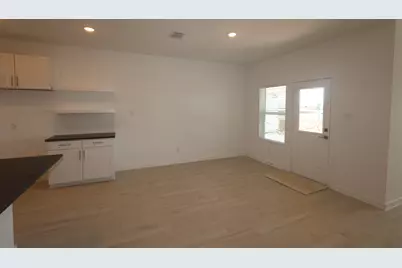 7811 Jasper Meadows Way, Angleton, TX 77515 - Photo 4