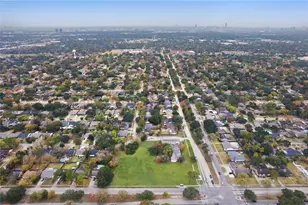 11122 Hillcroft St, Houston, TX 77096 - Photo 18