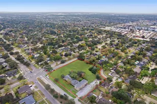 11122 Hillcroft St, Houston, TX 77096 - Photo 24