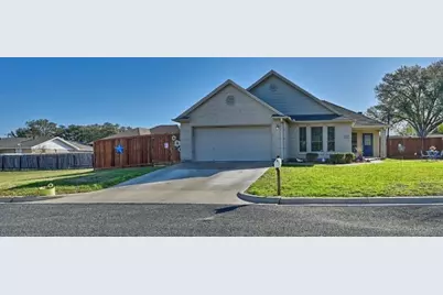 306 Matula Avenue, Schulenburg, TX 78956 - Photo 1