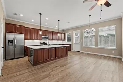 8910 Highgate Lane, Houston, TX 77080 - Photo 8