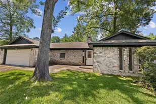 706 S Hyannis Port St, Crosby, TX 77532 - Photo 2