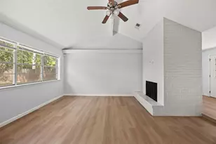 706 S Hyannis Port St, Crosby, TX 77532 - Photo 4