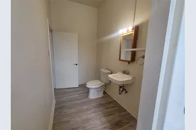 1910 Avenue N #4, Galveston, TX 77550 - Photo 2