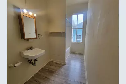 1910 Avenue N #4, Galveston, TX 77550 - Photo 8