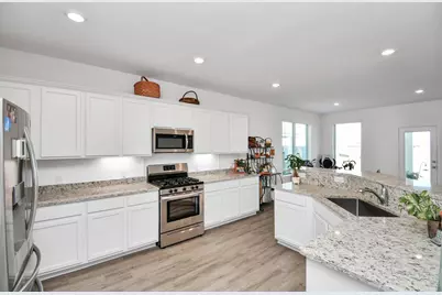 732 Willow Harbor Lane, La Marque, TX 77568 - Photo 8