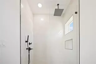 4202 Kewanee St, Houston, TX 77051 - Photo 32