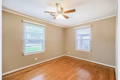 4613 Braeburn Drive, Bellaire, TX 77401 - Photo 20