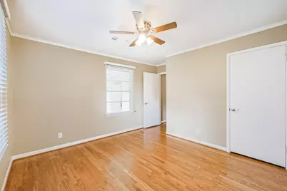 4613 Braeburn Drive, Bellaire, TX 77401 - Photo 24