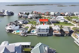 1614 Castaway St, Tiki Island, TX 77554 - Photo 2