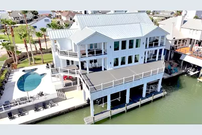 1614 Castaway Street, Tiki Island, TX 77554 - Photo 2