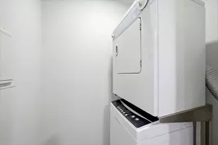 10211 Sugar Branch Dr, Houston, TX 77036 - Photo 8